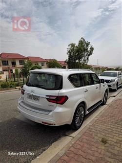 Infiniti QX80
